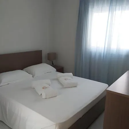 Lägenhet Apartment 104 Frixos Roulla Larnaca