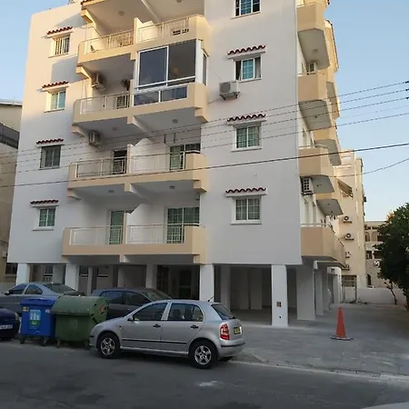 Apartment 104 Frixos Roulla Lägenhet *